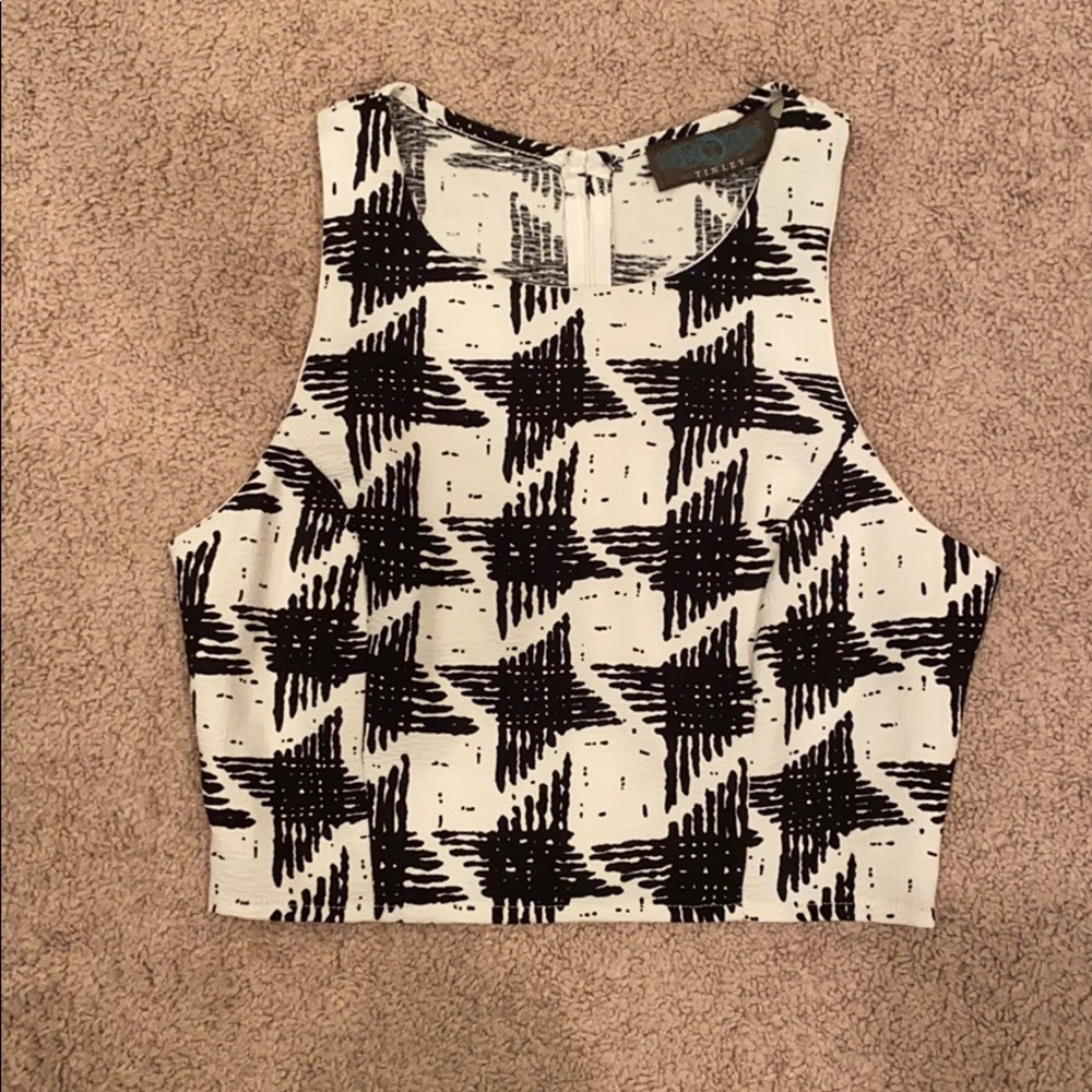Crop top